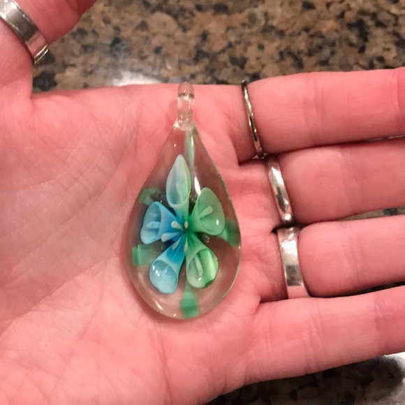 Glass pendant - Picture 3 of 4